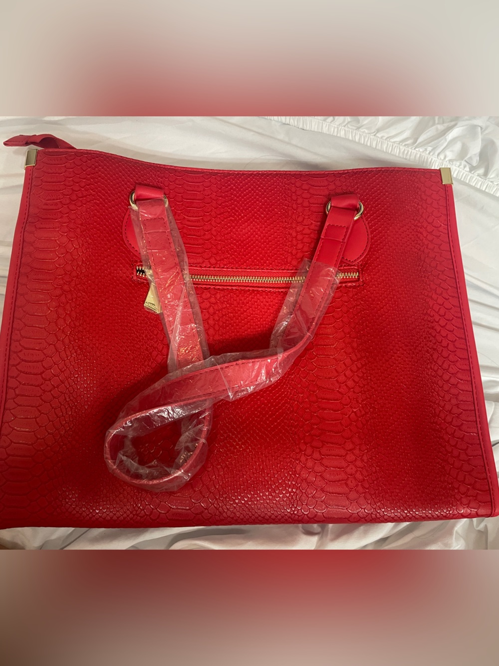 Red Textured Tote Bag - Picture 3 of 10